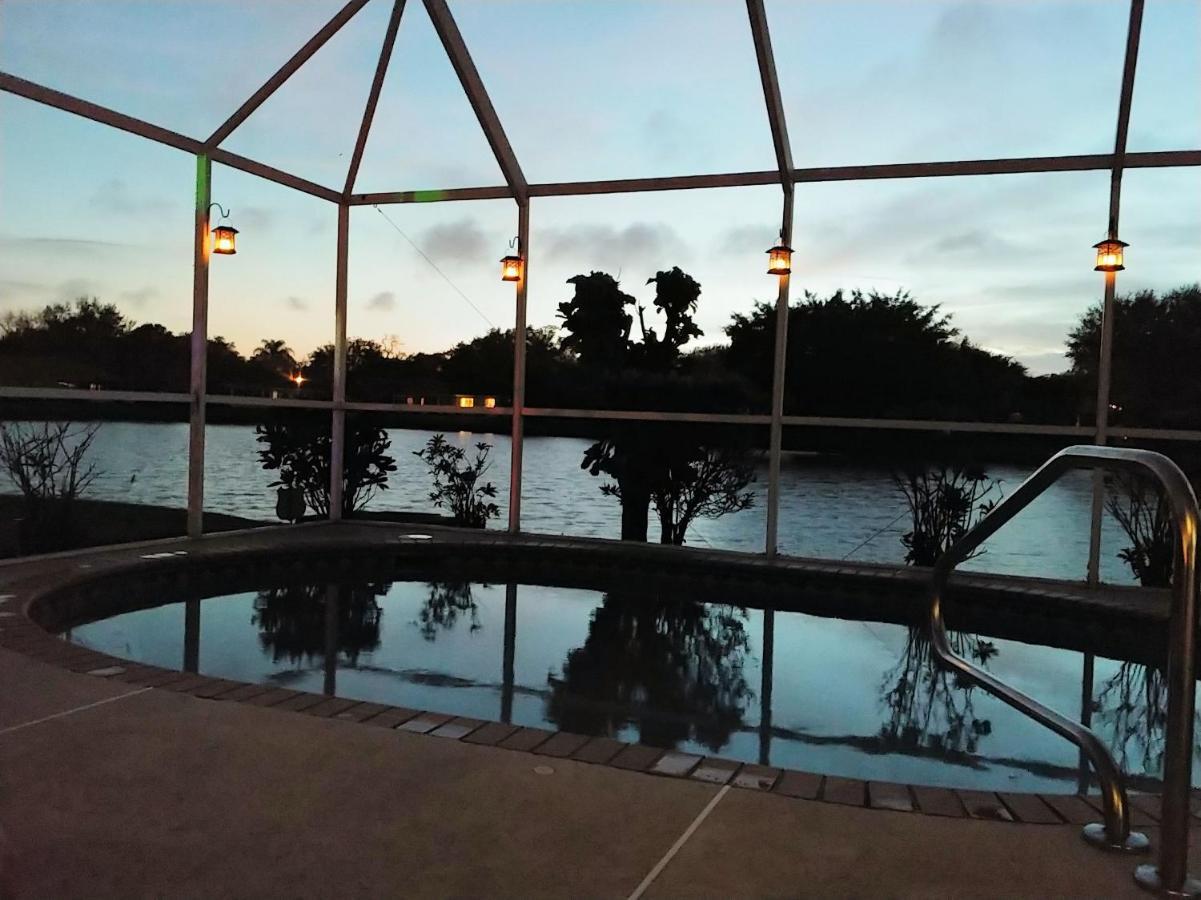 Craig House With Heated Pool On Small Lake برادنتون المظهر الخارجي الصورة